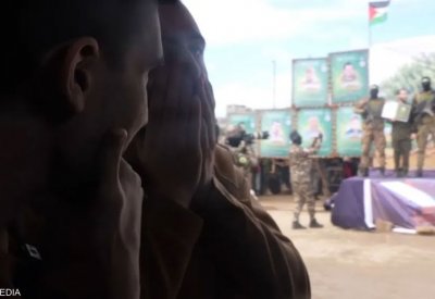 أسيران إسرائيليان يشاهدان إطلاق حماس سراح رهائن بغزة