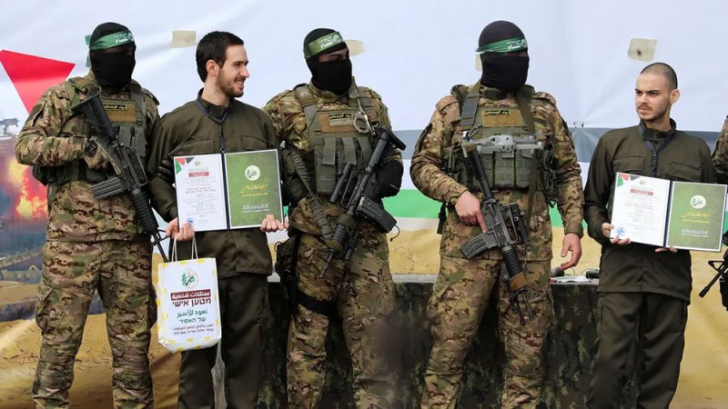 "معاملة وحشية".. واشنطن تؤيد قرار إسرائيل حول الأسرى