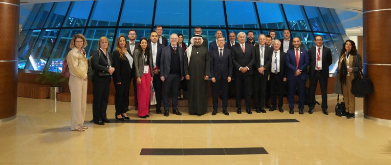 وزير الصناعة والتجارة يجتمع برئيس جمعية المشروعات الفرنسية "ميديف إنترناشيونال"