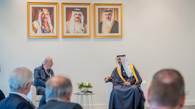 وزير "المواصلات" يبحث الشراكة الاقتصادية والاستثمارية بمجالات النقل والمواصلات والبنية التحتية مع فرنسا