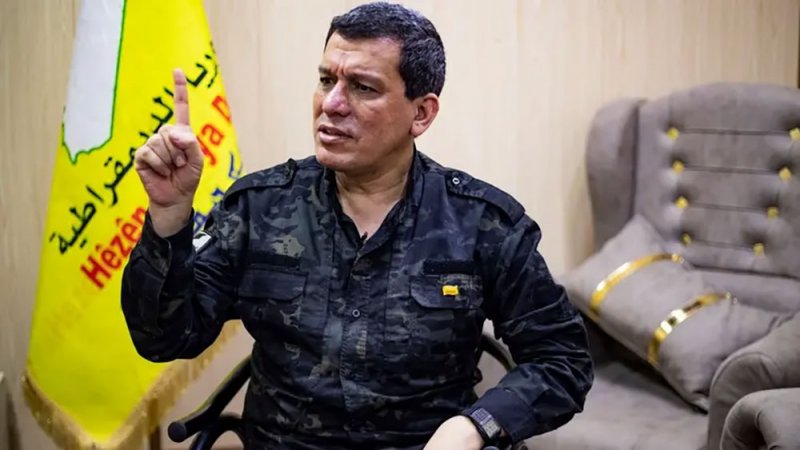 رداً على دعوة أوجلان.. قائد "قسد": لا علاقة لنا بها