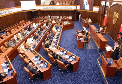 مجلس الشورى يرفض ضريبة تحويلات الأجانب ويوافق على تعديل قانون مكافحة التدخين