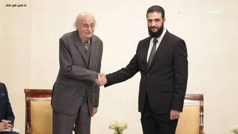 بعد 48 عاماً على اغتياله.. جنبلاط يعلق على اعتقال قاتل والده