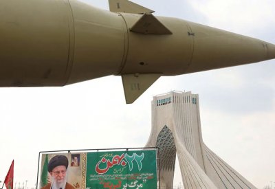 واشنطن: نضغط على إيران لإنهاء تهديدها النووي والصاروخي