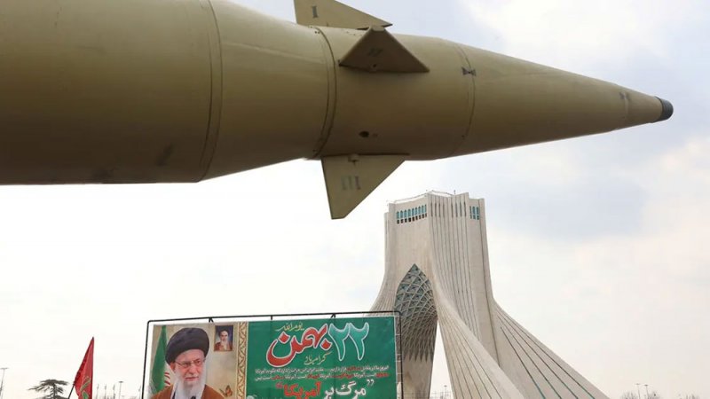 واشنطن: نضغط على إيران لإنهاء تهديدها النووي والصاروخي
