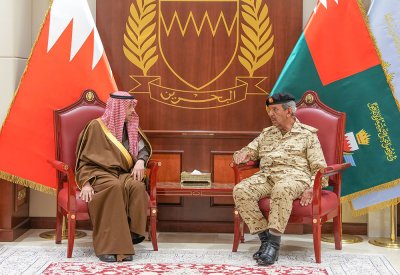 القائد العام لقوة دفاع البحرين يستقبل سفير المملكة العربية السعودية لدى مملكة البحرين