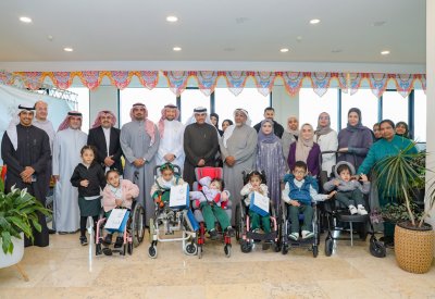 البنك الأهلي المتحد يتبرع لجمعية الكلمة الطيبة لصالح حملة "أمل لعلاج أطفال الشلل الدماغي"