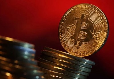 تسونامي البيع يصل سوق التشفير.. بيتكوين تتراجع لهذا المستوى!