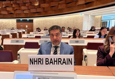 تعزيز التعاون الإقليمي والدولي لتطوير سياسات حقوق الإنسان وتبادل الخبرات