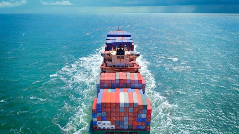 دولة عربية تمتلك فائضا ماليا يغطي وارداتها لمدة عامين