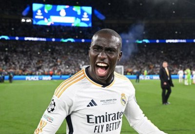 ريال مدريد يتلقى ضربة موجعة بعد الفوز على أتليتكو بسبب ميندي