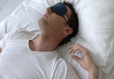 عادات سيئة تؤثر على النوم وتسبب الأرق