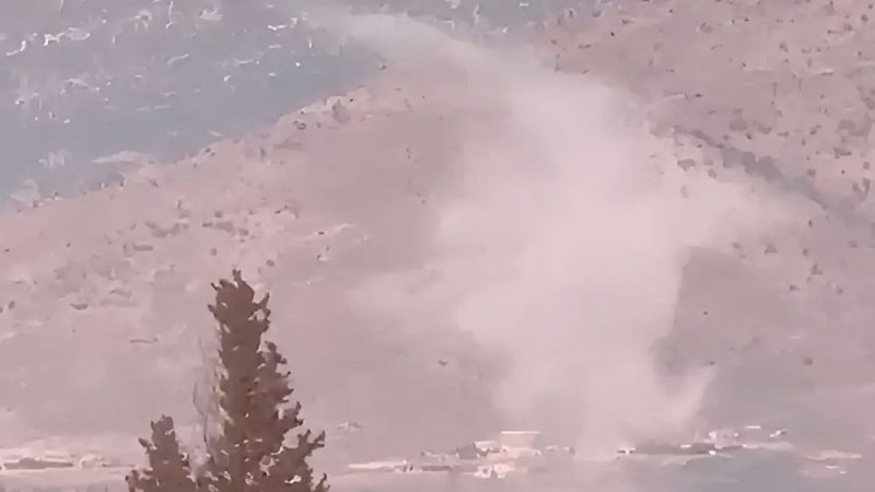 الجيش السوري يعزز من قواته.. ويدمر مستودع ذخيرة لحزب الله