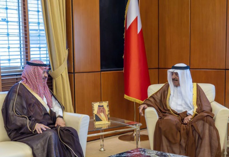 وزير الديوان الملكي يستقبل سفير المملكة العربية السعودية بمناسبة توليه مهام عمله الدبلوماسي