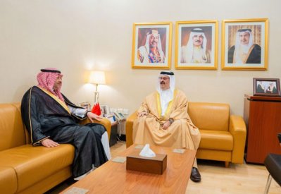 رئيس ديوان ولي العهد يستقبل سفير المملكة العربية السعودية