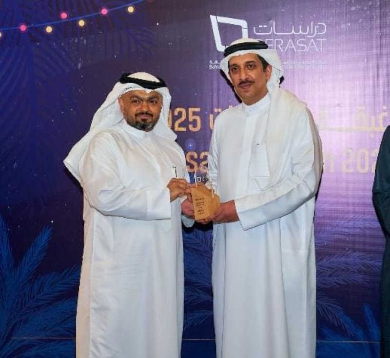 تكريم طلبة كلية البحرين الجامعية في غبقة" دراسات" السنوية لتميزهم البحثي