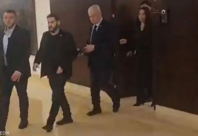 نتنياهو يحتمي بملجأ أثناء هجوم صاروخي من اليمن