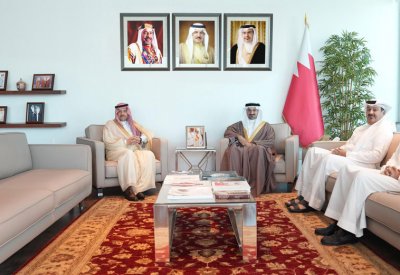 وزير الصناعة والتجارة يستقبل سفير المملكة العربية السعودية لدى مملكة البحرين