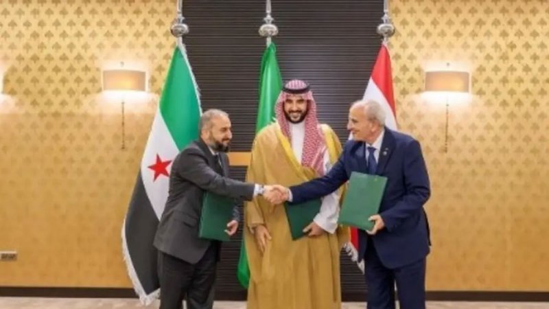 في جدة.. وزيرا دفاع سوريا ولبنان يوقعان اتفاقا لترسيم الحدود