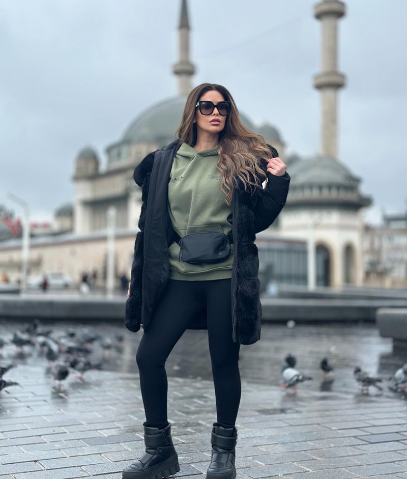  مي سليم تهدي جمهورها أغنية "اتعلقت بيه“