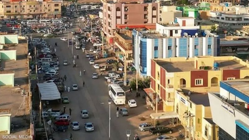 الفاشر.. معارك طاحنة واتهامات باستخدام النازحين دروعا بشرية