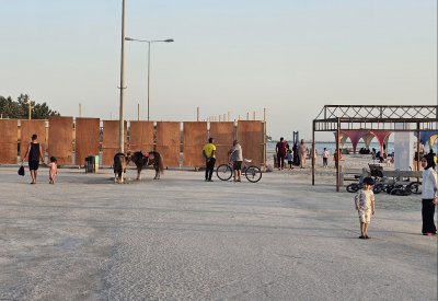 500 توقيع لرفض بناء مقاهٍ على ساحل المالكية