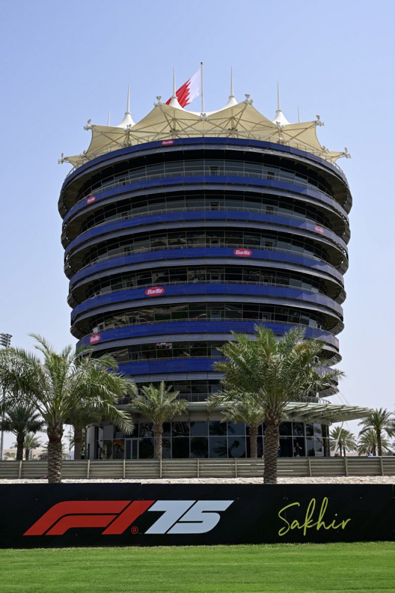 نبض الصحراء لا يتوقف من يوم غد بانطلاق سباق الـ FORMULA1 جائزة البحرين الكبرى لطيران الخليج 2025