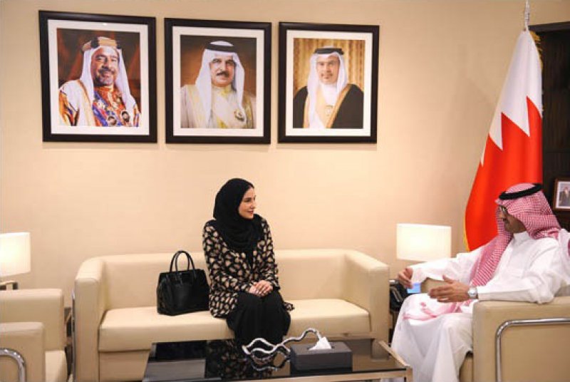 المدير التنفيذي لمركز "دراسات" يستقبل وكيل وزارة المواصلات والاتصالات