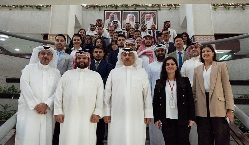 "المصرف المركزي" يستقبل وفدًا من مشاركي برنامج "ضيافة"