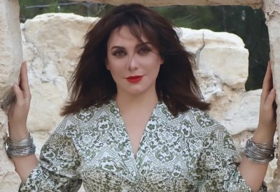 شطب سلاف فواخرجي من نقابة الفنانين السوريين