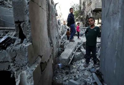 قصف اسرائيلي على مبان سكنية وخياما تُأوي نازحين في غزة