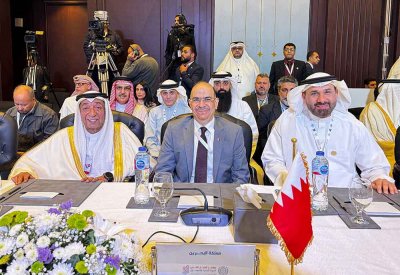 وزير الشؤون القانونية ووزير العمل بالوكالة يترأس وفد مملكة البحرين المشارك في أعمال الدورة الـ (51) لمؤتمر العمل العربي