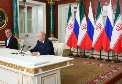 موسكو في قلب "مفاوضات النووي".. ماذا تفعل بين واشنطن وطهران؟