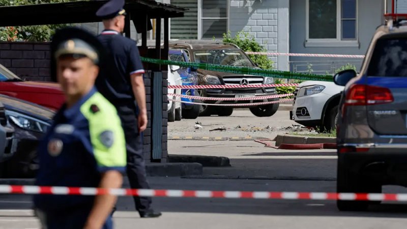 انفجار سيارة مفخخة في موسكو.. ومقتل مسؤول عسكري رفيع