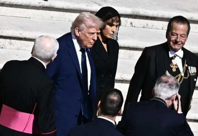أول لقاء بعد "التوبيخ العاصف".. ترامب يقابل زيلينسكي