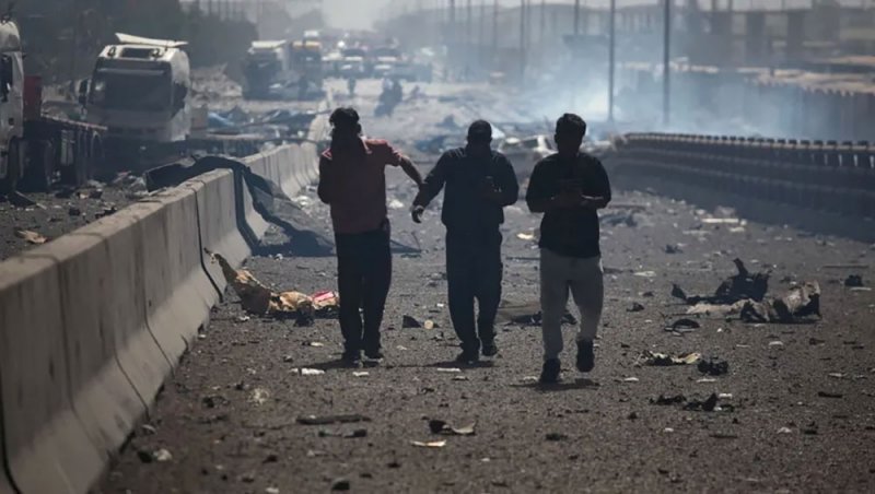 تقارير: وقود للصواريخ الباليستية وراء انفجار بندر عباس في إيران