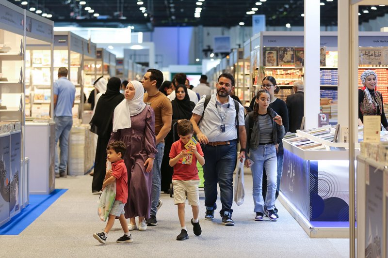 معرض أبوظبي الدولي للكتاب 2025 ينطلق ببرنامج ثقافي متكامل