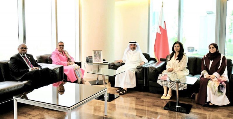 البحرين والمملكة المتحدة تبحثان تعزيز التعاون في قضايا المناخ والبيئة
