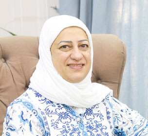 والدة حسين