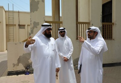 رئيس مجلس الأوقاف السنية يتفقد جامع عبدالله بن درويش فخرو تمهيدا للبدء في صيانته