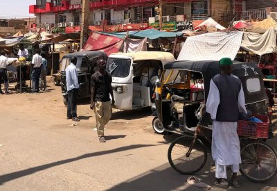 بعد سيطرة الجيش.. الحركة تعود تدريجياً في الخرطوم وسط هدوء حذر