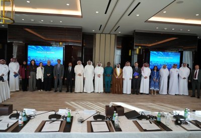 طاولة مستديرة تناقش الشراكة المستدامة بين أطراف الإنتاج الثلاثة ومنظمة العمل الدولية