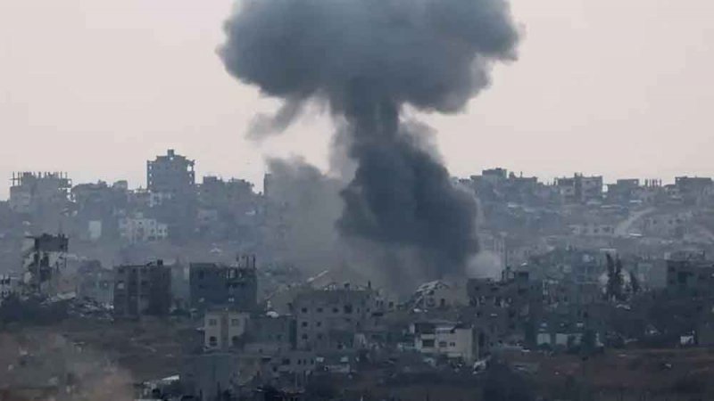غارات إسرائيلية على غزة تقتل 16 فلسطينياً بينهم أطفال ونساء