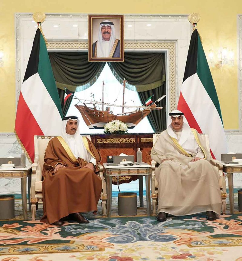 ولي عهد دولة الكويت يستقبل وزير المواصلات والاتصالات