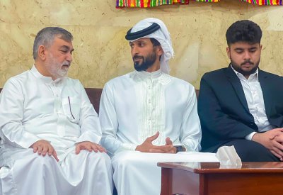 سمو الشيخ ناصر بن حمد يؤدي واجب العزاء لعائلة شهابي