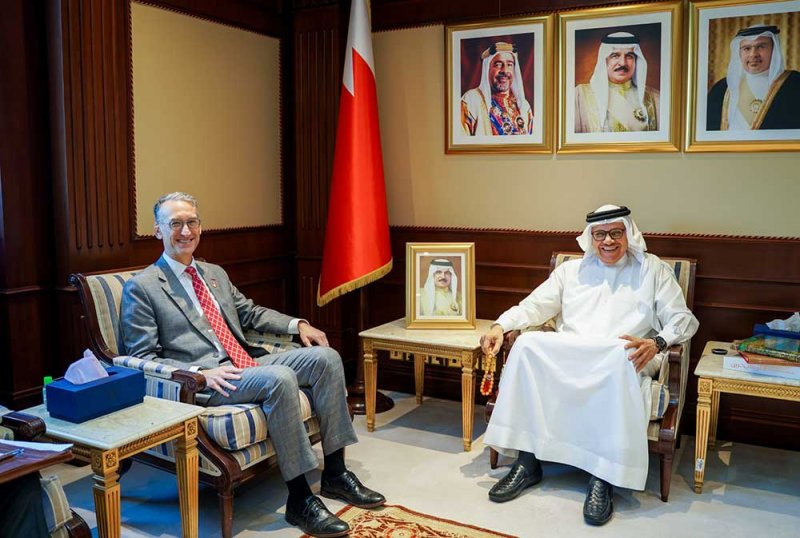 وزير الخارجية يستقبل سفير الولايات المتحدة الأميركية لدى مملكة البحرين