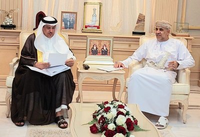 تعزيز التعاون في الإسكان والتخطيط العمراني مع عمان