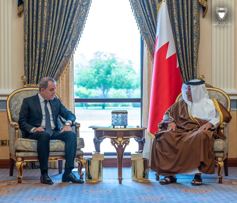 سمو ولي العهد رئيس مجلس الوزراء يتسلم رسالة خطية موجهة إلى جلالة الملك المعظم من فخامة رئيس جمهورية أذربيجان