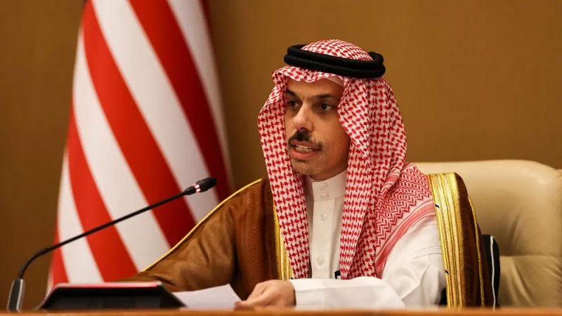 وزير الخارجية السعودي: قرار رفع العقوبات الأميركية كان ضرورياً لاستقرار سوريا