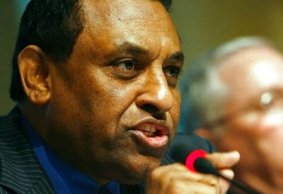 من هو كامل إدريس رئيس وزراء السودان الجديد؟